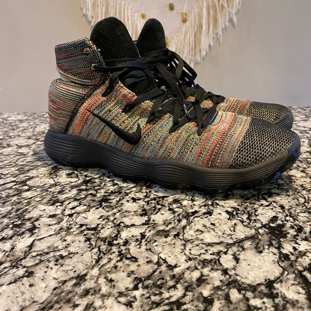 Nike hyperdunk size 11.5